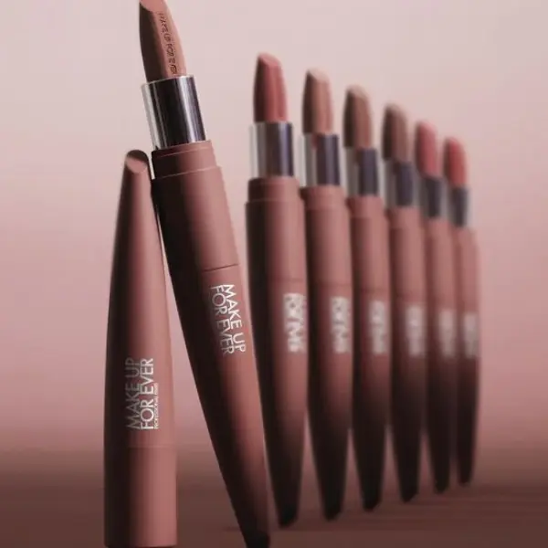 أحمر الشفاه المطفي روج أرتيست فيلفيت نيود